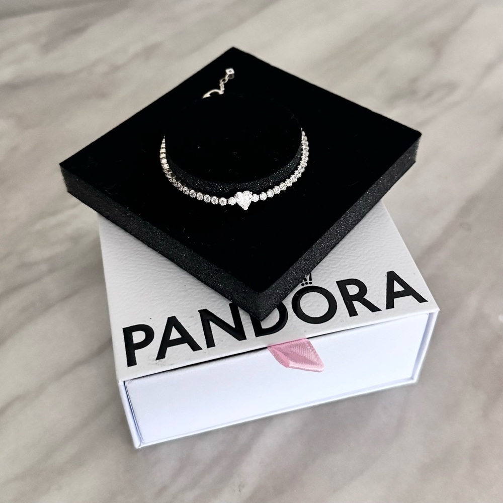 Pandora sparkling heart tennis bracelet